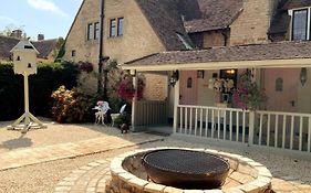 Piglet Lodge